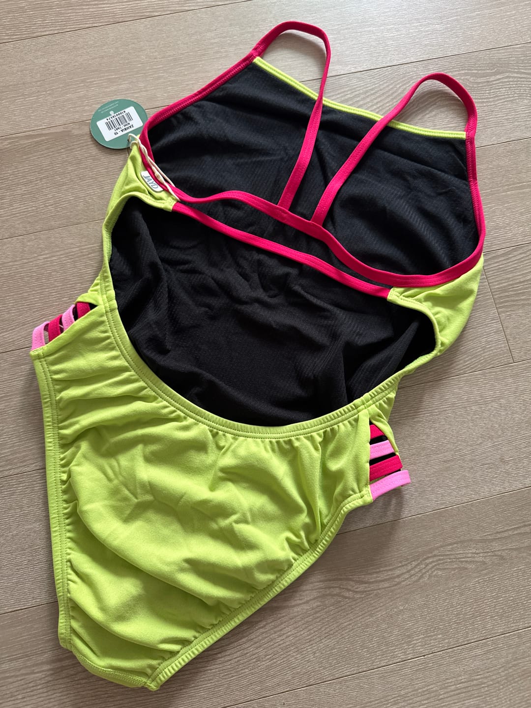 Customer photo review of ZAMBIA ONE PIECE - Kiwi|Tart