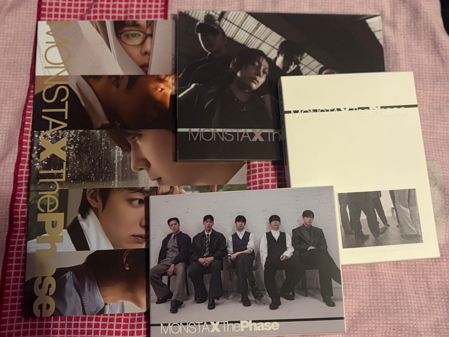 Customer photo review of MONSTA X - THE PHASE EP ALBUM STARSHIP GIFT STANDARD SET