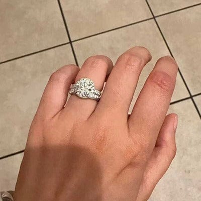 Customer photo review of Vintage Halo Pavé Round Cut Diamond Engagement Ring