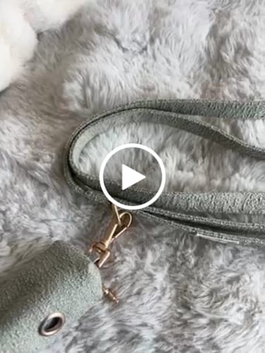 Customer video review of Matcha┃Bouclé Lead