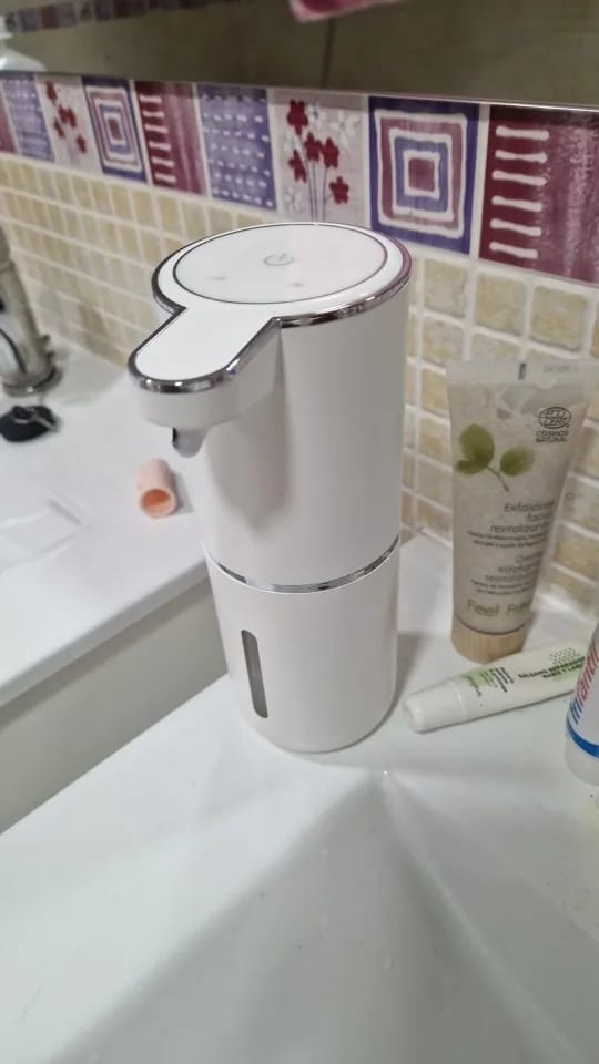 Customer photo review of Automatic Wall-Mounted Foaming Liquid Soap Dispenser Electric USB Charging Hand Sanitizer Dispenser for Hotels Bathrooms