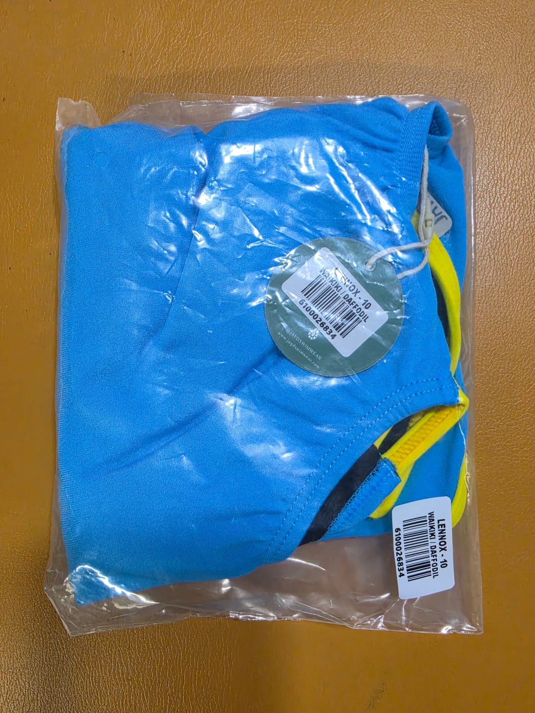 Customer photo review of LENNOX ONE PIECE - Waikiki|Daffodil