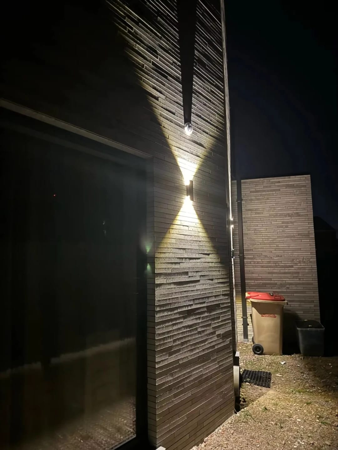 Customer photo review of White Wall Light for Living Room, Slotted Acrylic Panel, 9.7 cm