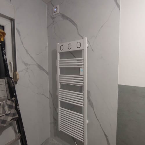 Customer photo review of Panneau Mural SPC Marbre Blanc Apollo Mat | Anti-Rayure & Étanche