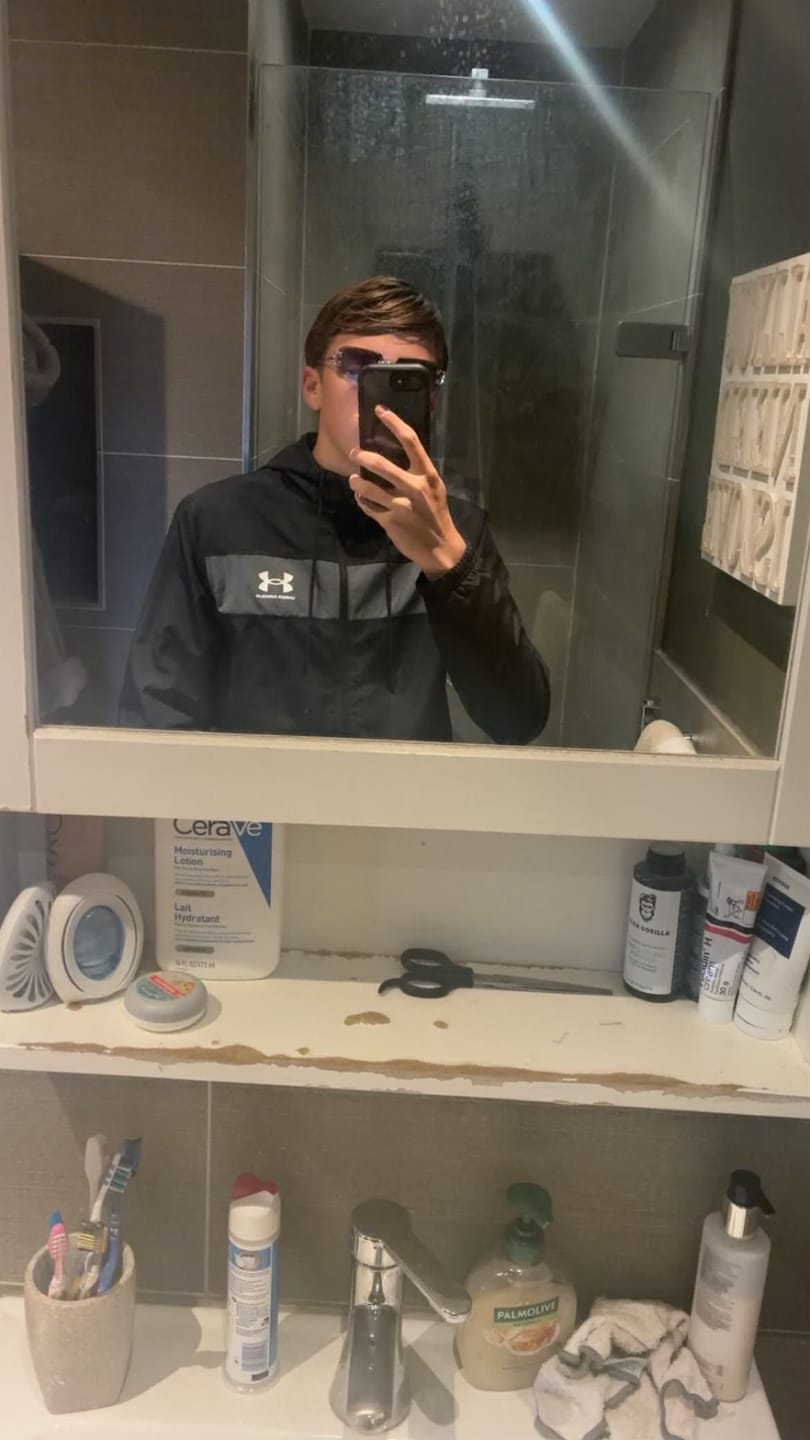 Customer photo review of AURA