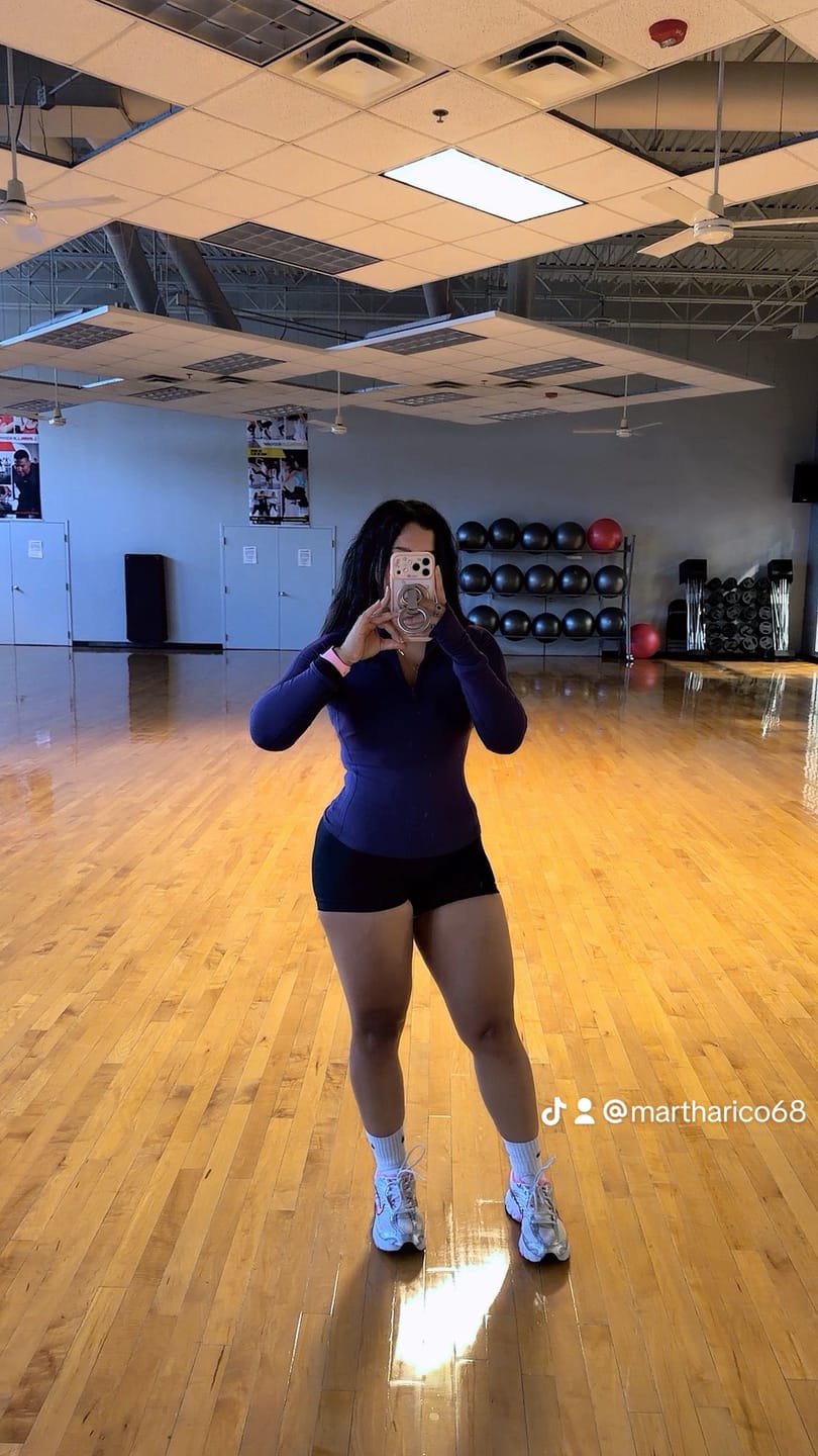 Customer photo review of W5197 Batman Seamless Pullover