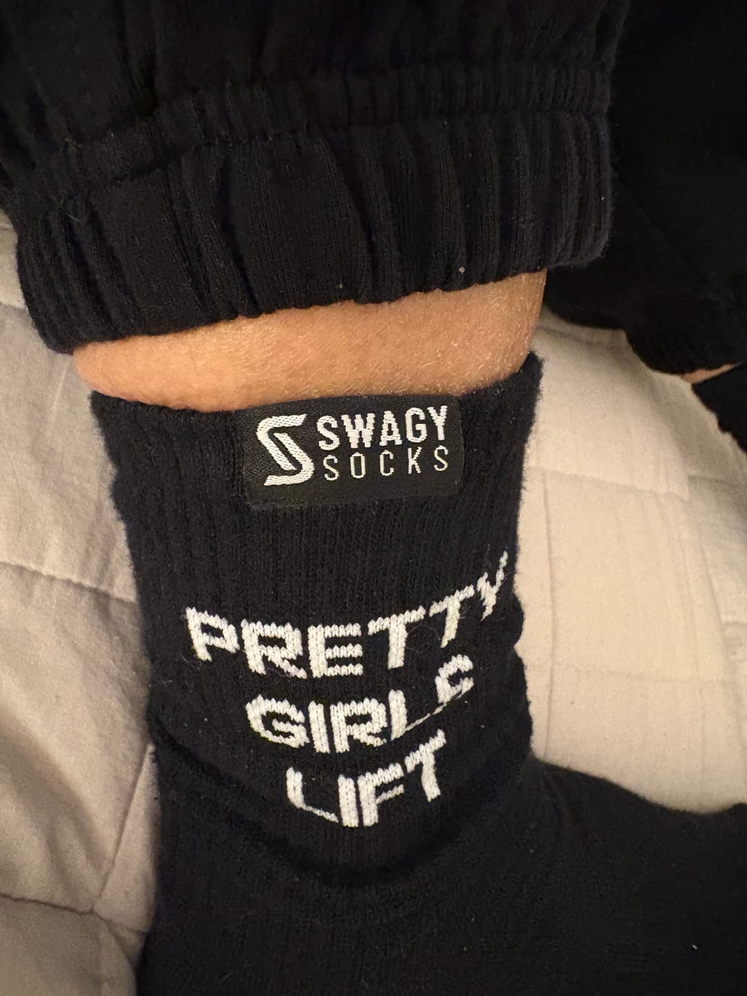 Customer photo review of Pretty Girls Lift ™ - Crew Workout Socks