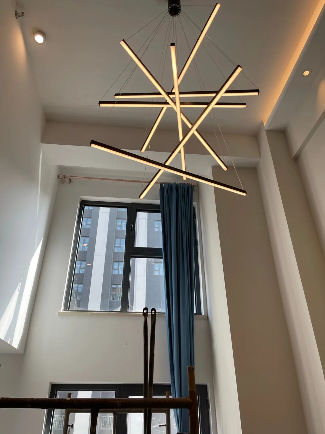 Customer photo review of Black Aluminium Chandelier for Bedroom, Staggered, 120 cm