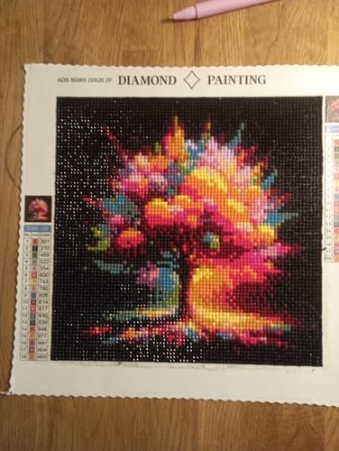 Customer photo review of Magnificent wonder tree | Diamond Painting Kit