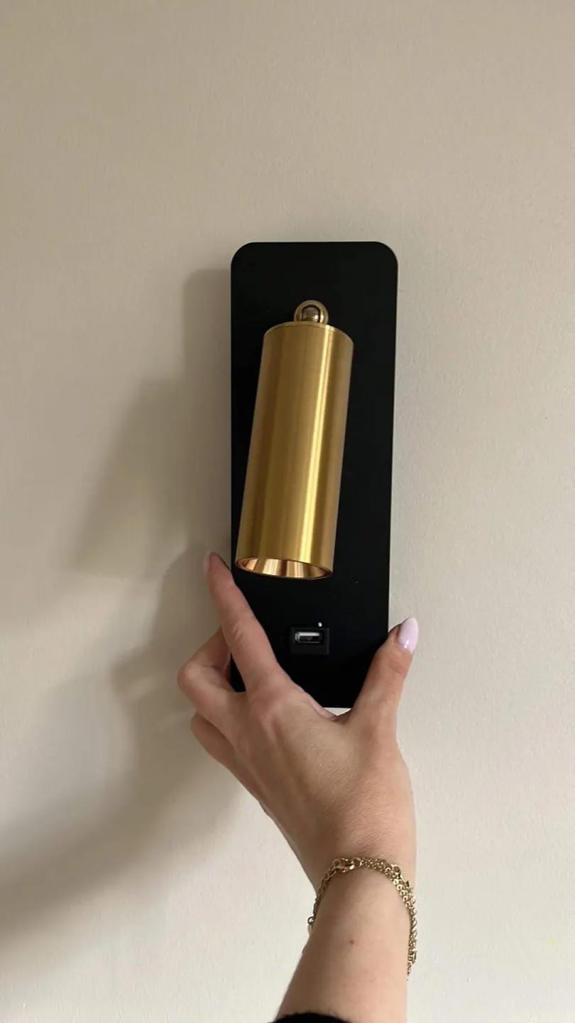 Customer photo review of Black Wall Light for Bedroom, USB Reading Spot, 23 cm