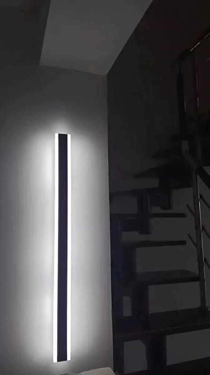 Customer photo review of Black Wall Sconce for Bedroom, Aluminium Column, 40 cm