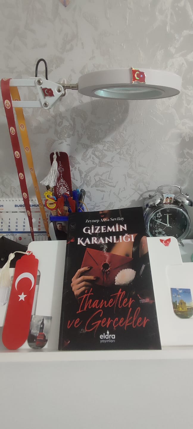 Customer photo review of Gizemin Karanlığı İhanetler ve Gerçekler