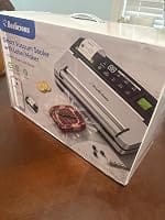Customer photo review of 98kPa Smart Vacuum Sealer with FreshTrack Label Printing & Food Management App, Dual-Pump Food Sealer with Double Heat Seal, Extra Moist Mode for Meal Prep, Sous Vide & Freezer, VSP801, Silver