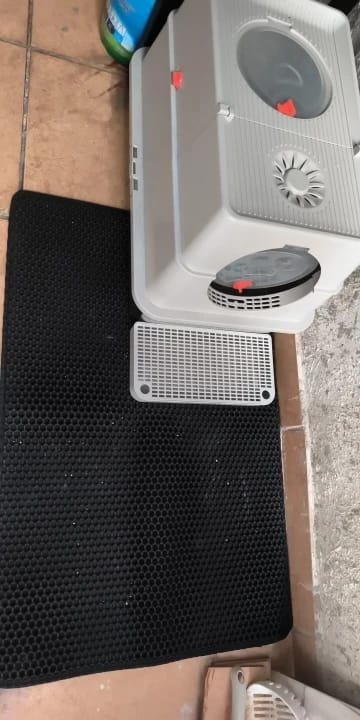 Customer photo review of The MiloPaw™ Ultimate LitterGuard
