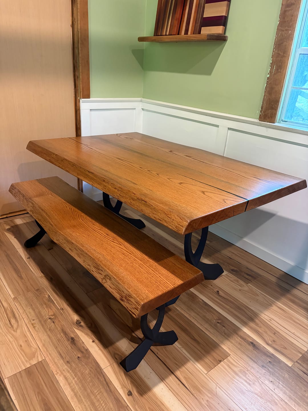 Customer photo review of 418 Curva 28" H Dining Table Curved Legs for Live Edge Wooden Slap