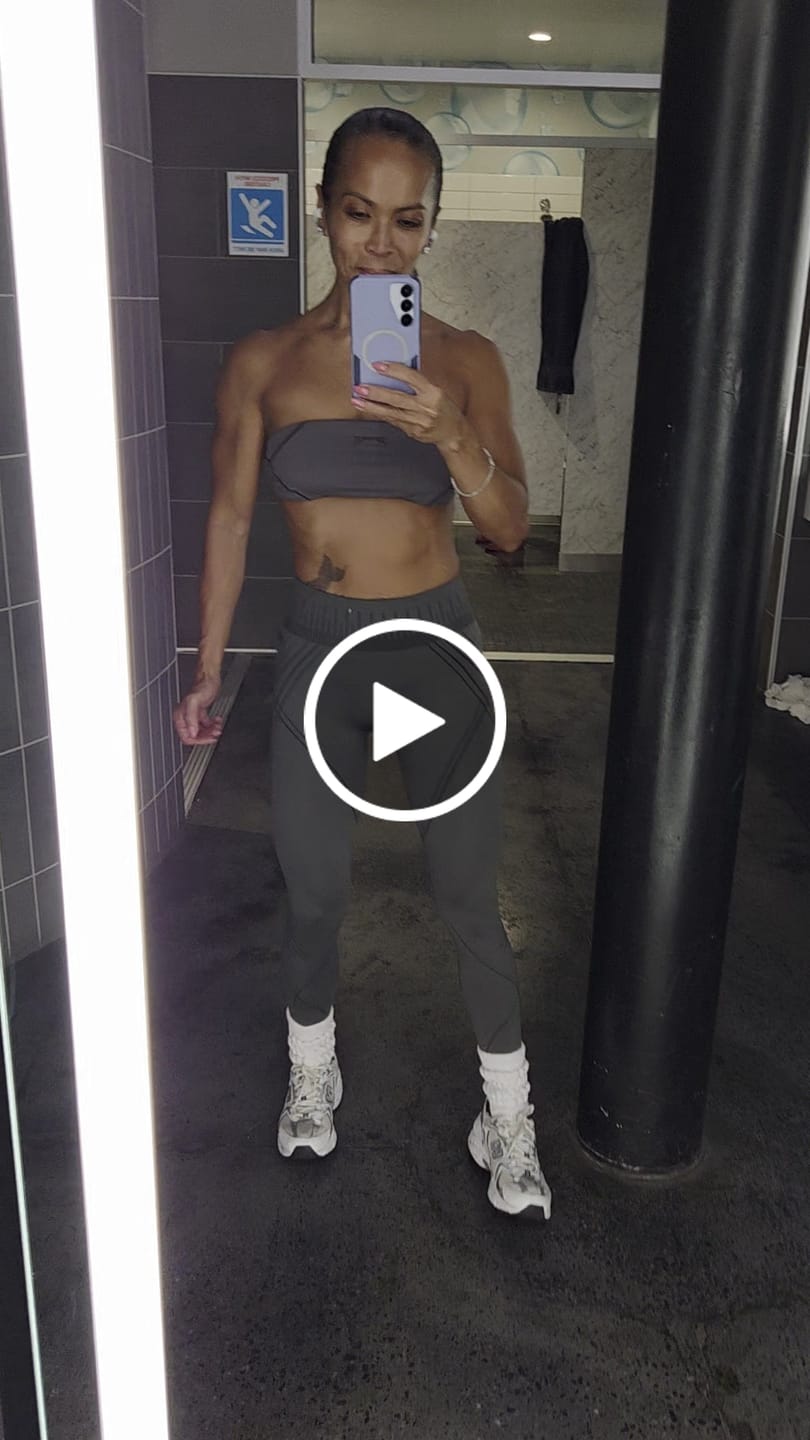 Customer video review of W3155 Batman Bandeau