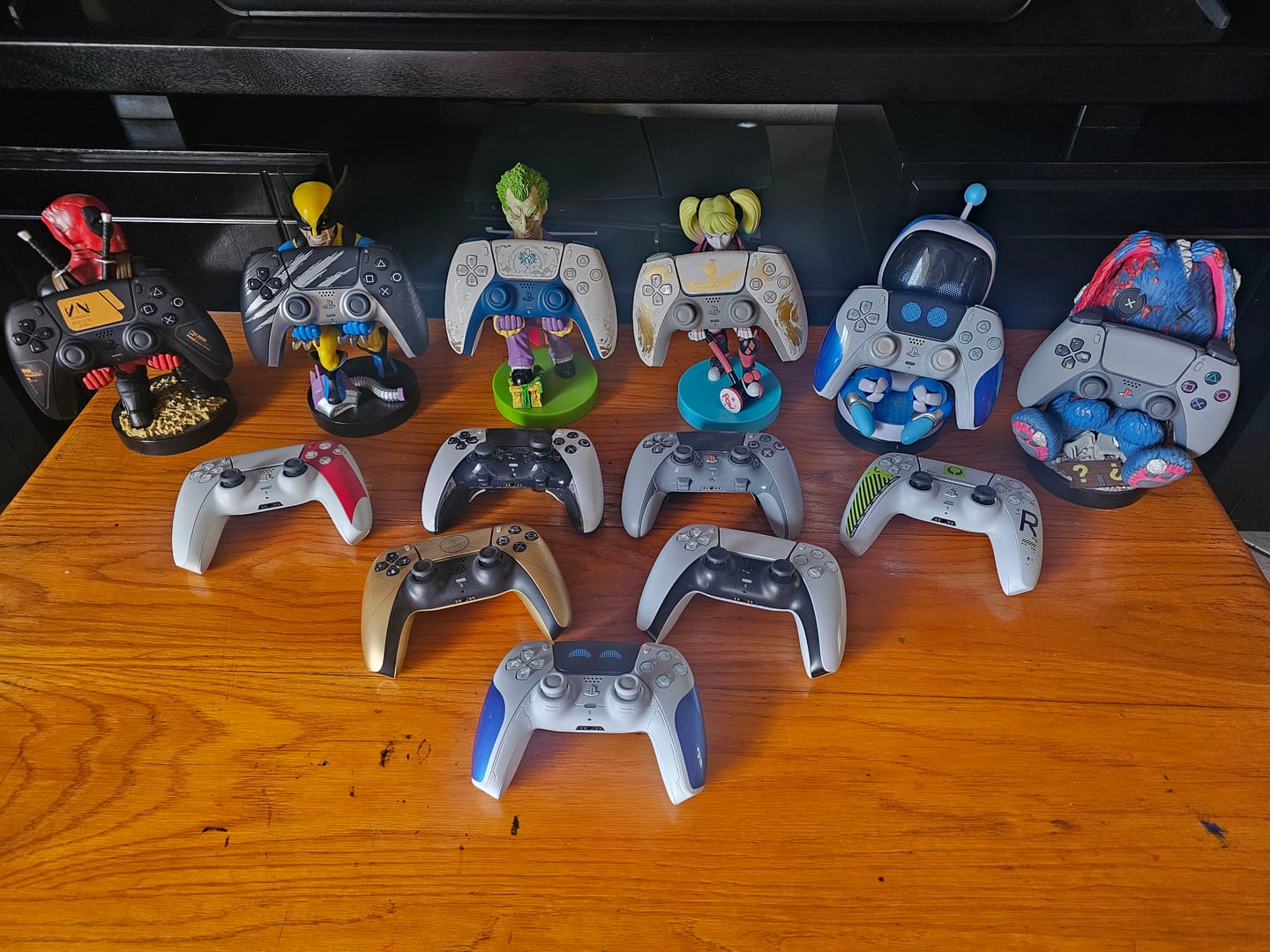 Customer photo review of PlayStation 5 (PS5) DualSense Wireless Controller - Marvel’s Wolverine Adamantium Limited Edition
