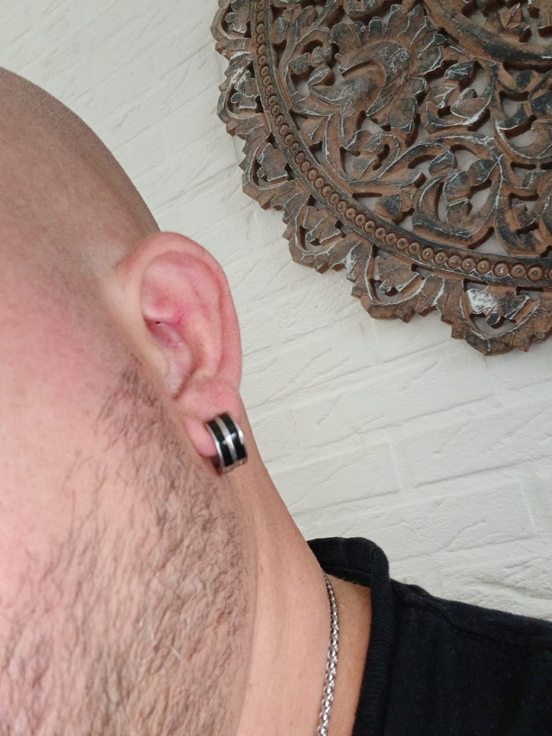 Customer photo review of BLACK HOOPS.