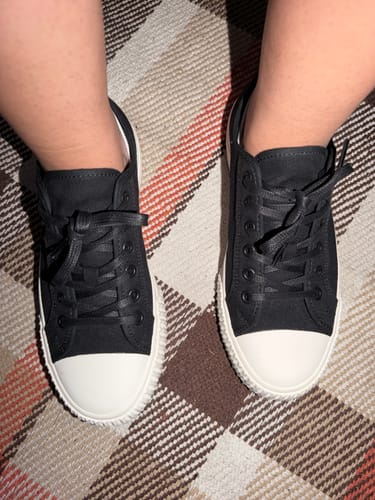 Customer photo review of Center Low-Top Black/Sea Salt