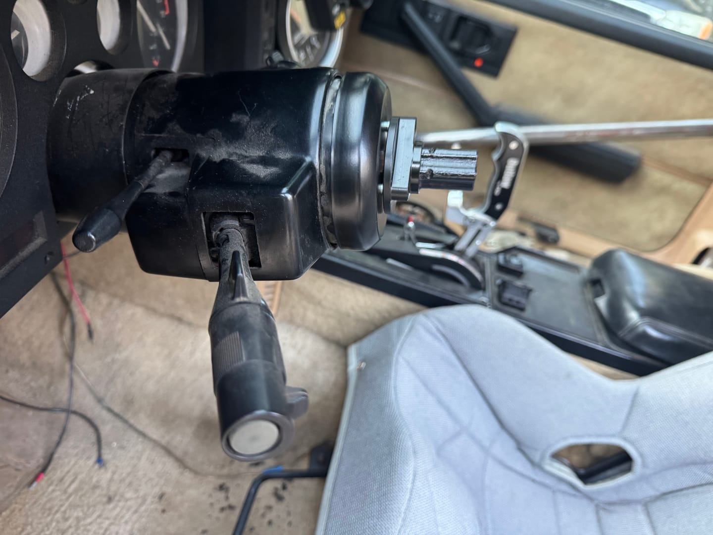Customer photo review of Grant GM Steering Wheel Adapter 3 Bolt w/ Stock Column (3196)