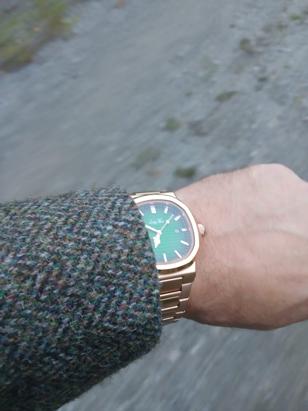 Customer photo review of Lucky Fours® Wraith