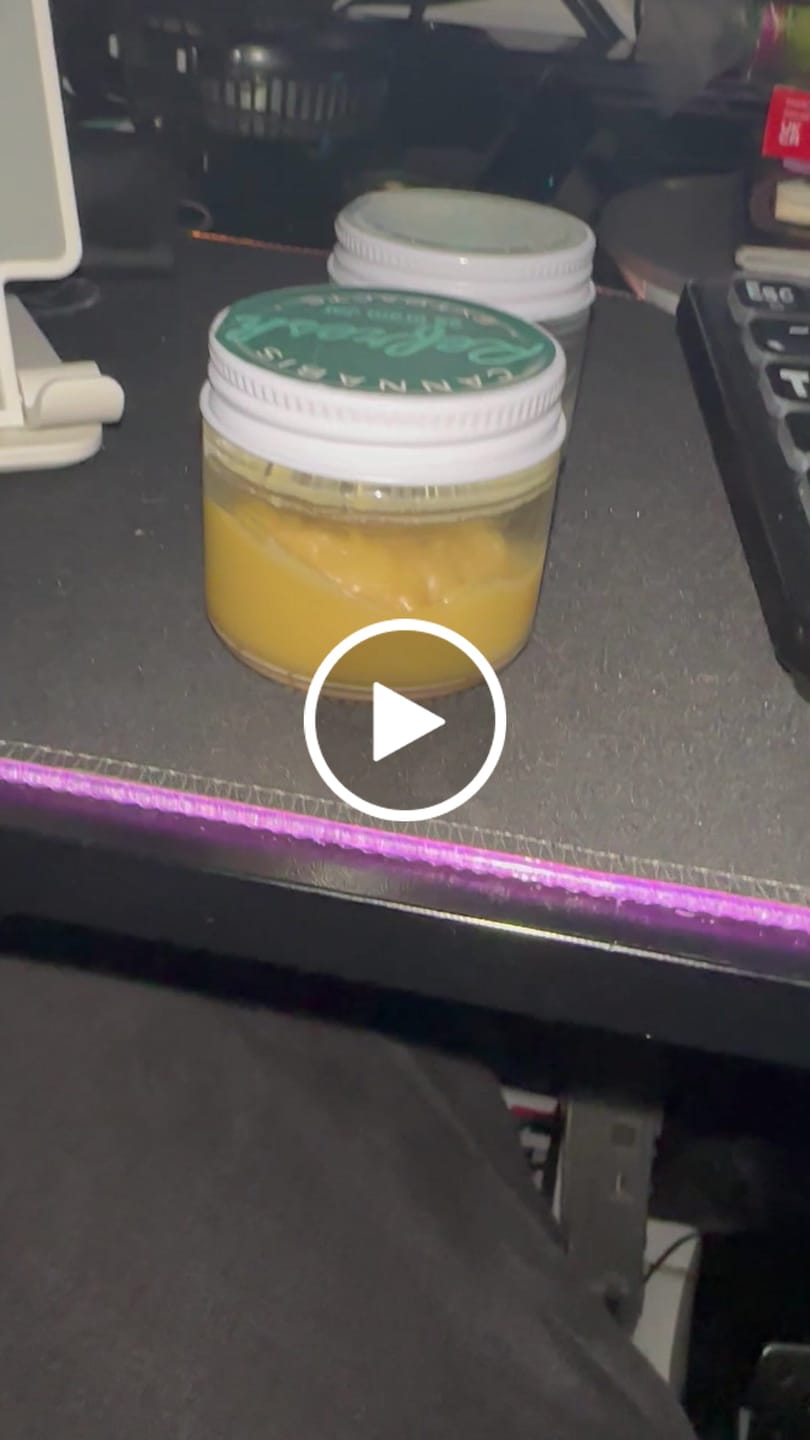 Customer video review of Lemon Waferz (Live Resin Badder)