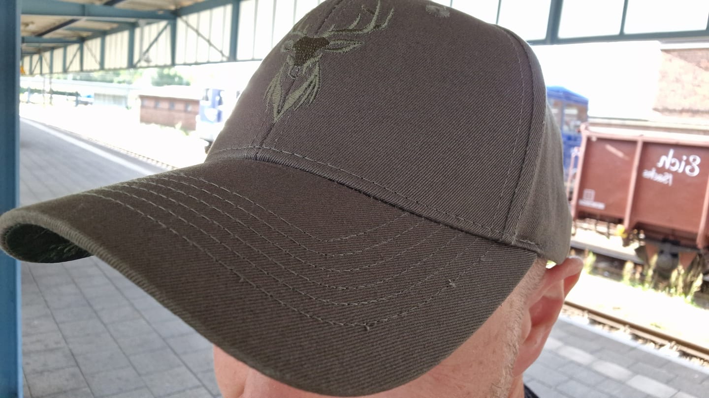 Customer photo review of HB® Baseball Cap Hirsch - green
