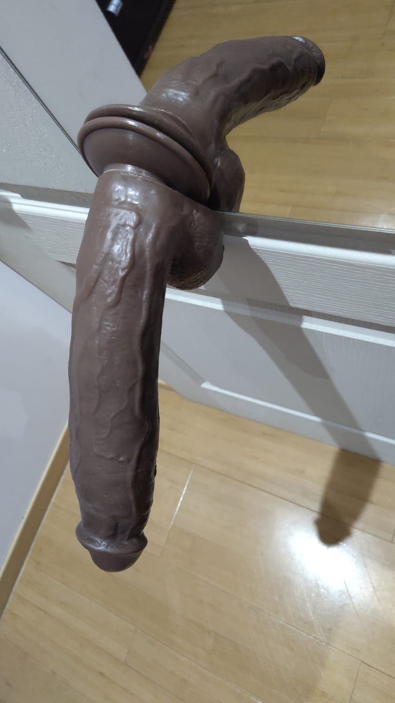 Customer photo review of Godemichet réaliste Travis XXL 31 cm