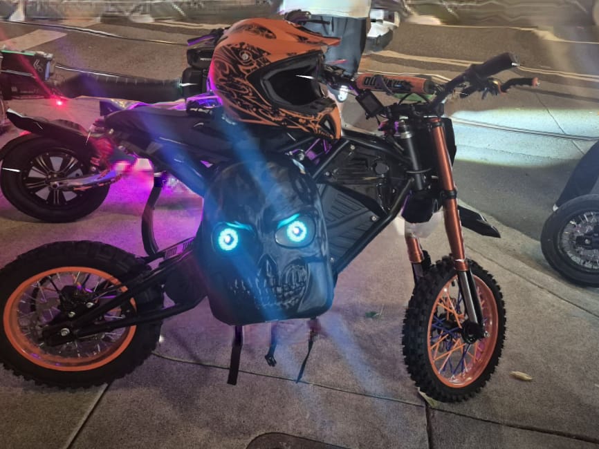 Customer photo review of Eskute® NOVA Mini Electric Dirt Bike For Adults