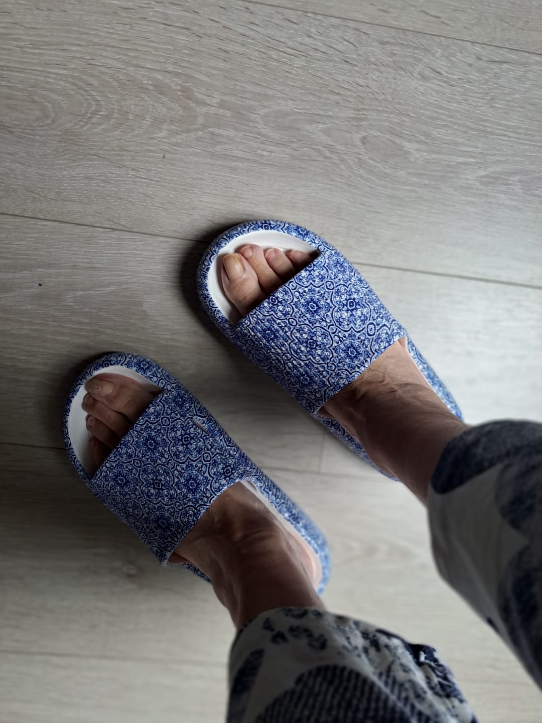 Customer photo review of HappyFlops Bohemian