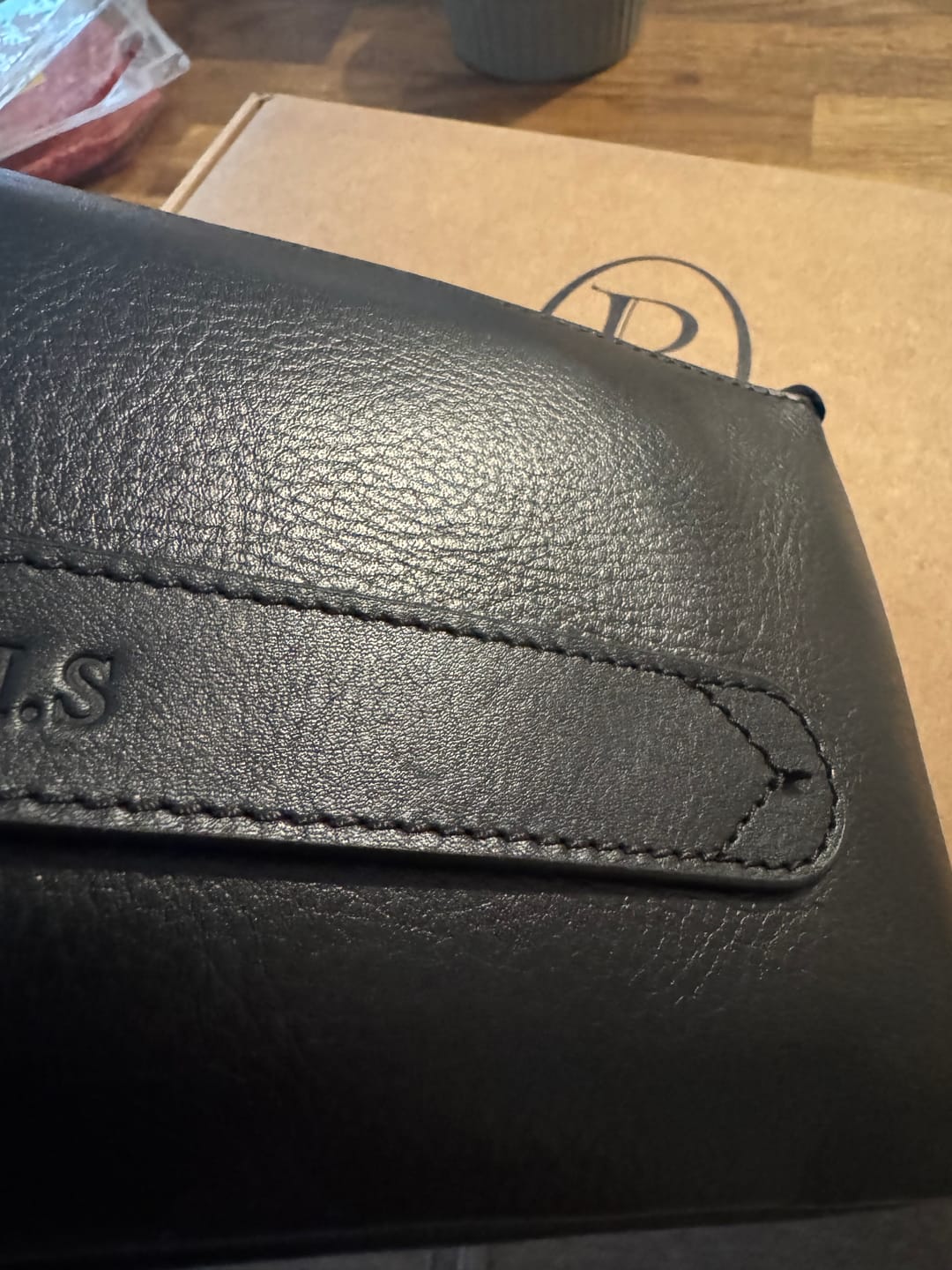 Customer photo review of Belluvi Duo Pouch