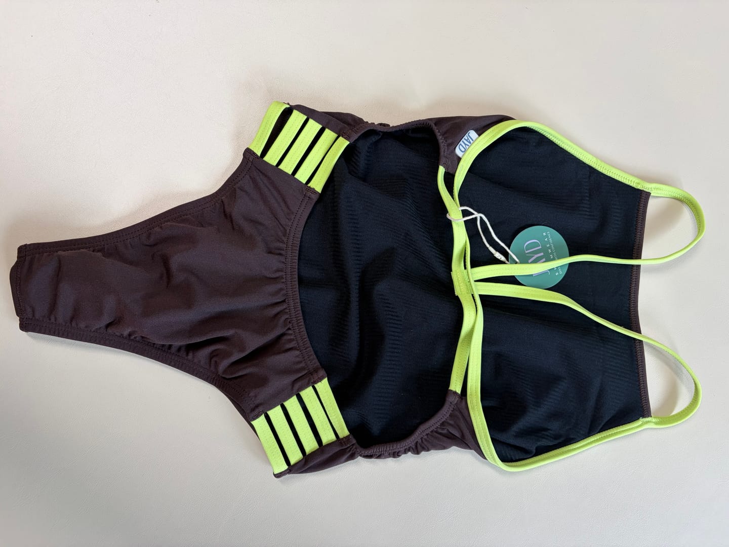 Customer photo review of LENNOX ONE PIECE - Cacao|Kiwi