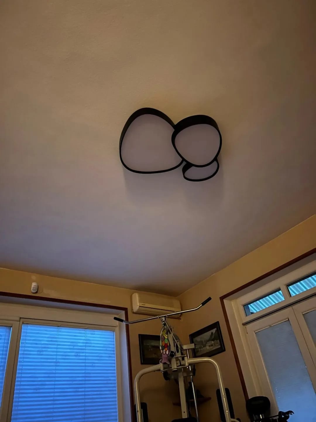 Customer photo review of Acrylic Ceiling Light for Living Room, Overlapping Discs, 40–90 cm