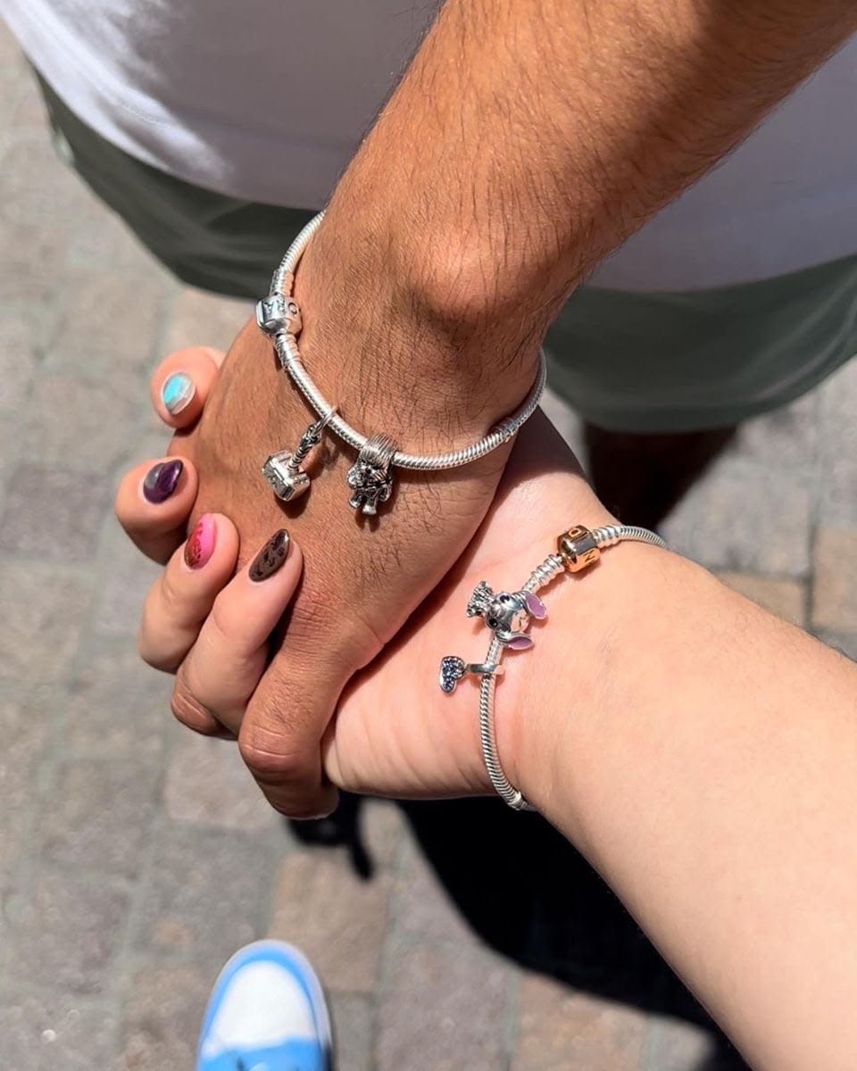 Customer photo review of Brazalete Cadena de Serpiente con Broche de Corazón