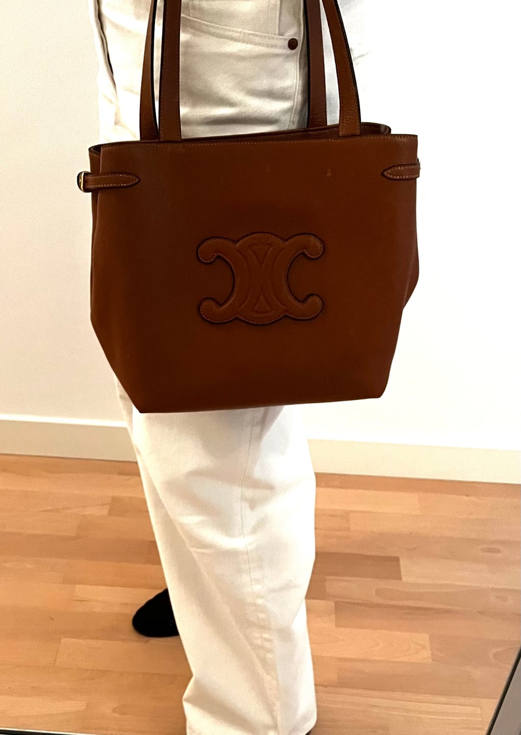 Customer photo review of SMALL CABAS ANAÏS CUIR TRIOMPHE 28 IN BRONZE ORANGE GRAINED CALFSKIN