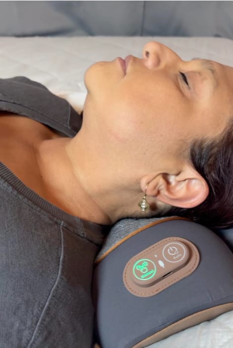 Customer photo review of Naprelle MamaEase Heated Neck Pillow