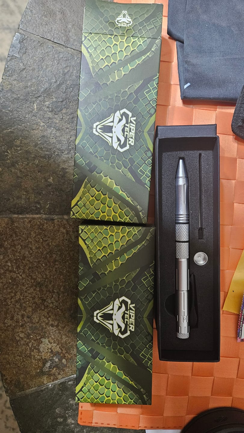 Customer photo review of VT Tactical OTF Pen Knife - Automatic Hidden Blade