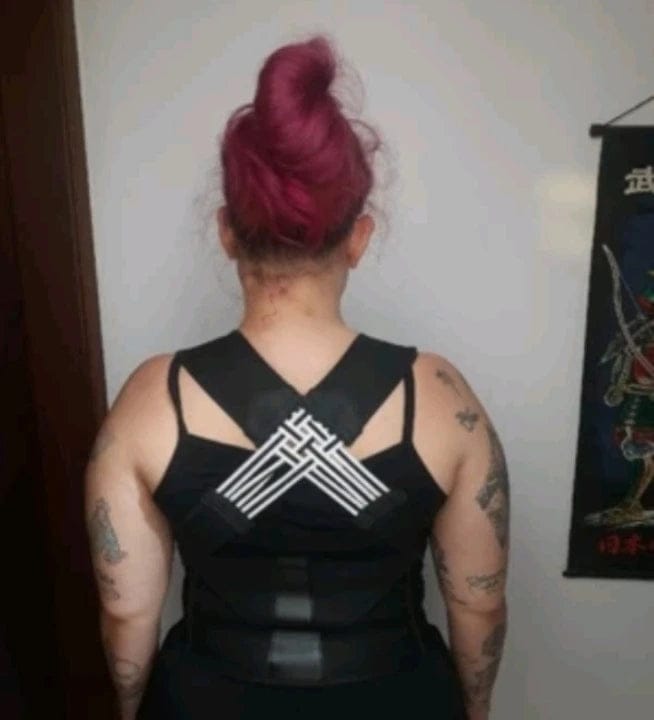 Customer photo review of Ayarlanabilir Dik Duruş Korsesi