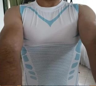 Customer photo review of Nurvo Firme™ | Camiseta compresora y moldeadora para hombre