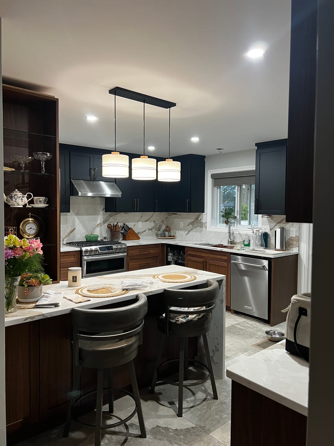 Customer photo review of Eco Scandinavian 3-Light Pendant for Kitchen Island & Dining Table