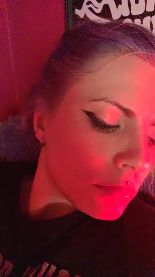 Customer photo review of Waterproof Black Eyeliner Pencil