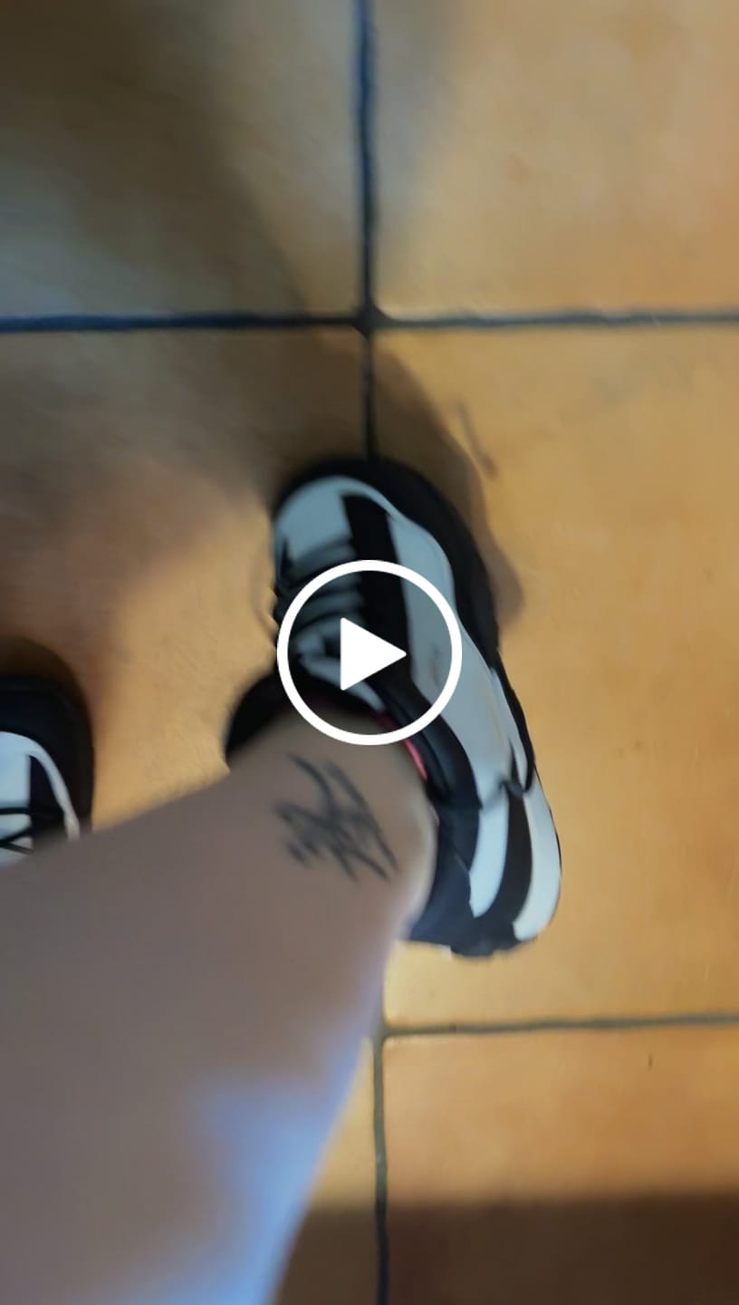 Customer video review of Hollow 2.0 - Wide Toe Sneakers