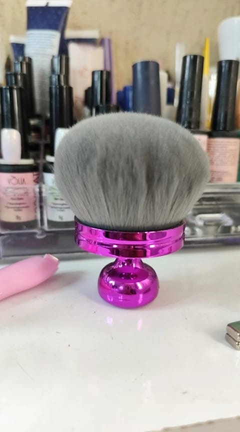 Customer photo review of Extra Large Body Makeup Kabuki Brush