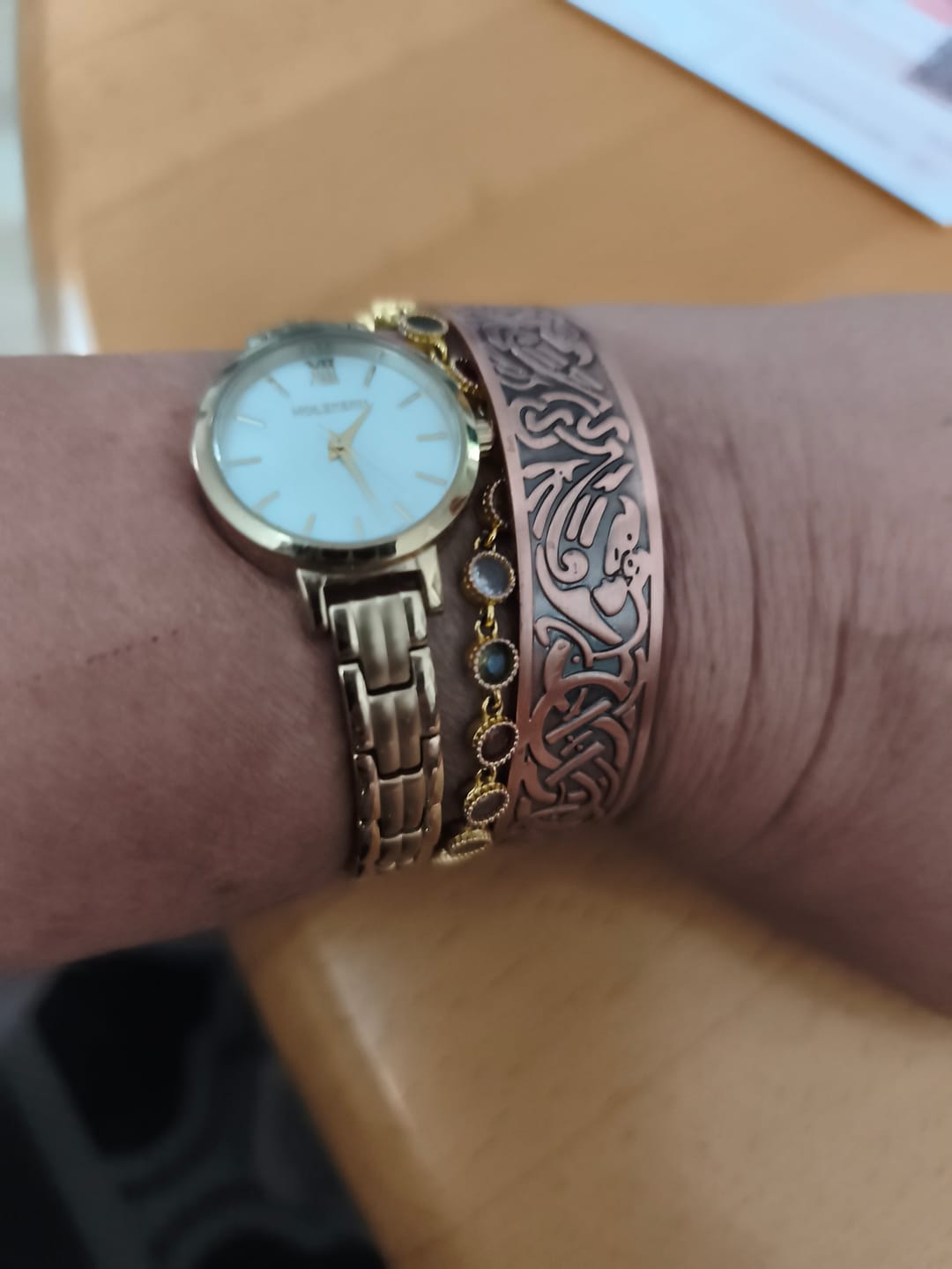 Customer photo review of Tibetischer Glücks Armreif aus Kupfer