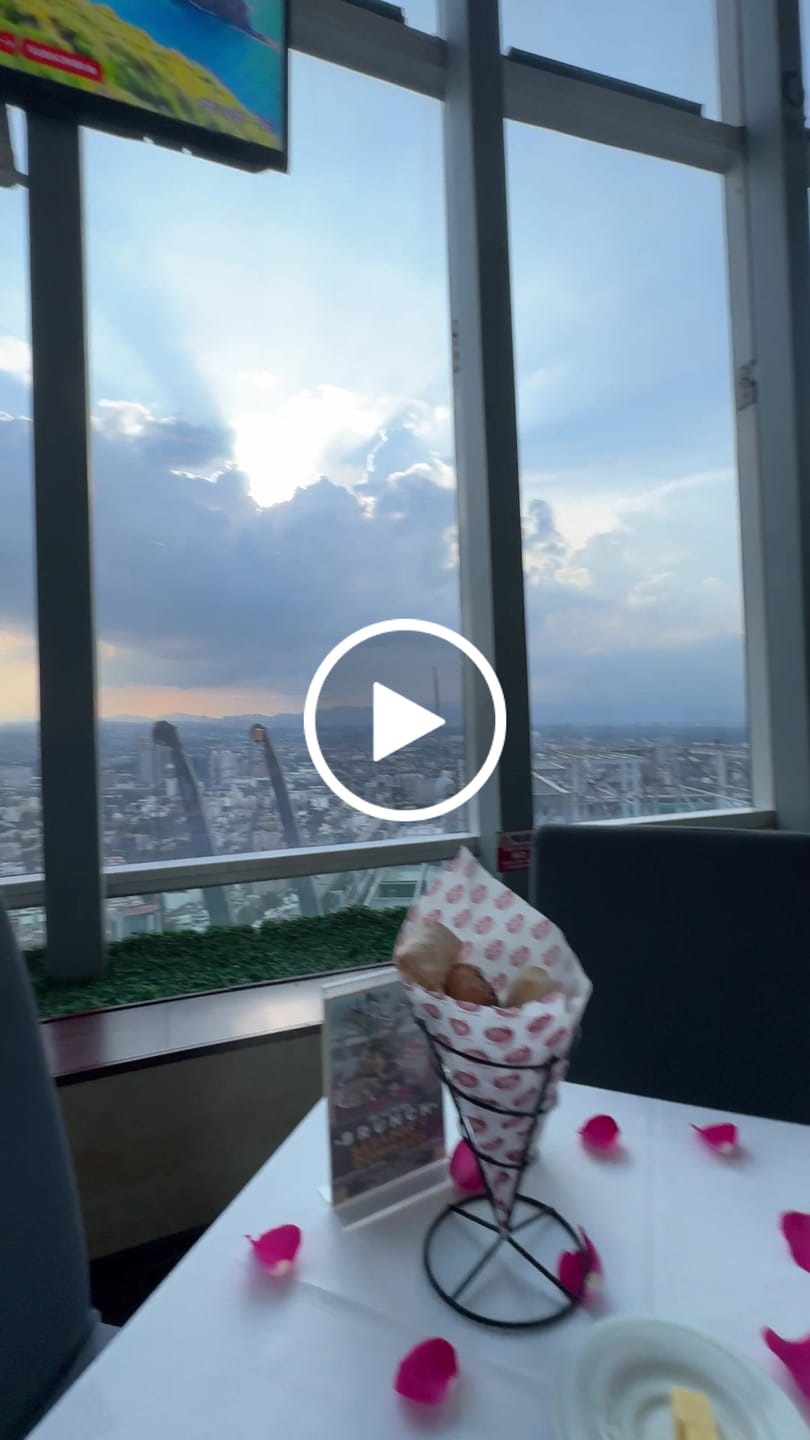 Customer video review of Cena Romántica