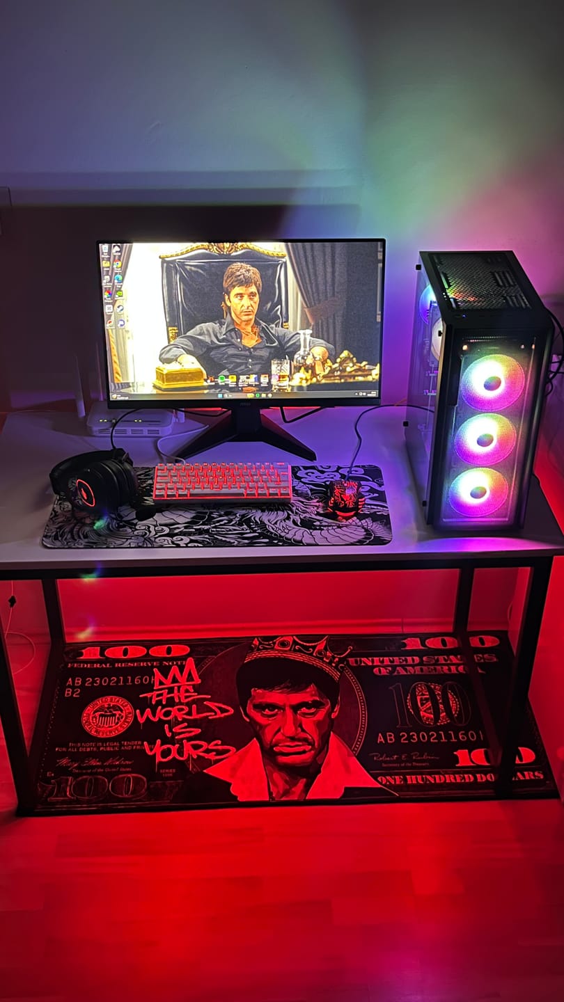 Customer photo review of Tony Montana Dollar X Özel Tasarım Kaymaz Taban Halı
