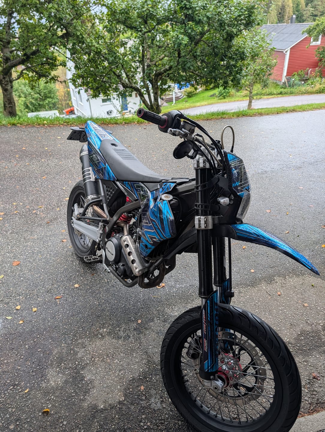Customer photo review of NEW! PERFORMANCE - GRAPHICS KIT