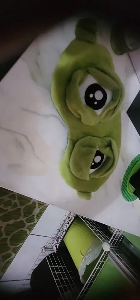 Customer photo review of Froggy's Ribbit Sleep Mask