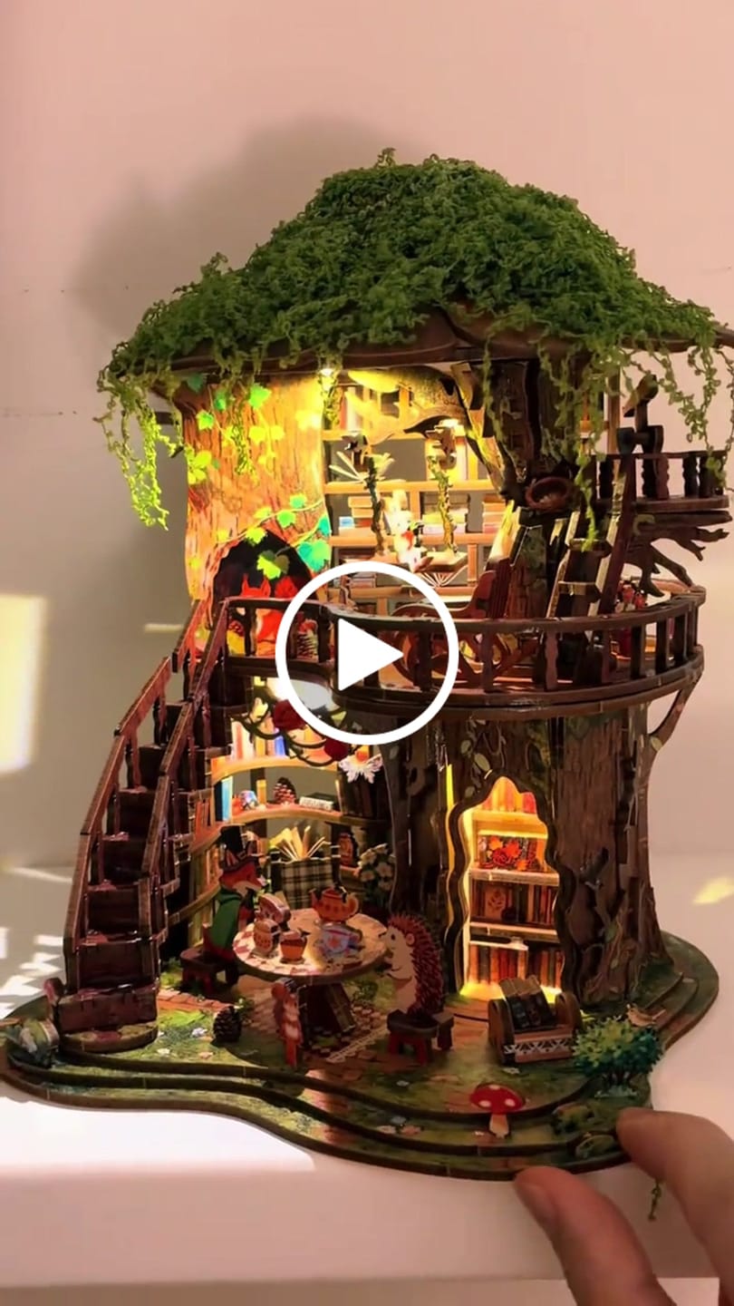 Customer video review of Treehouse tea room | Forest tea book club kit