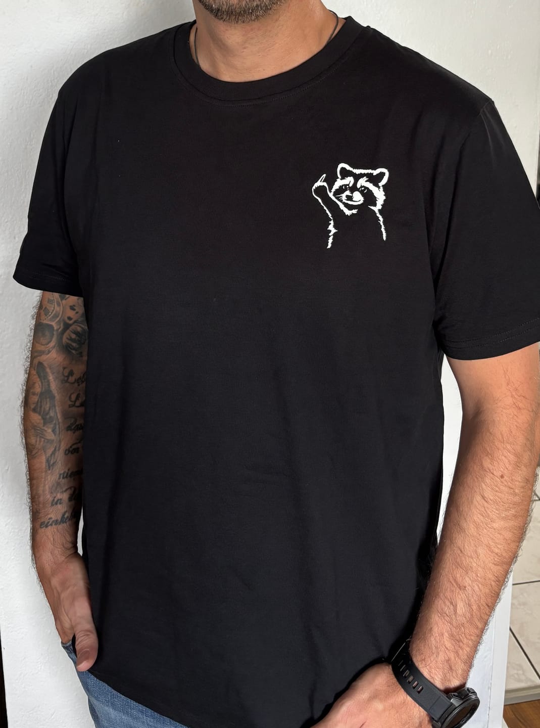 Customer photo review of Holzbrüder® Originals - Frecher Waschbär Bio Herren Shirt